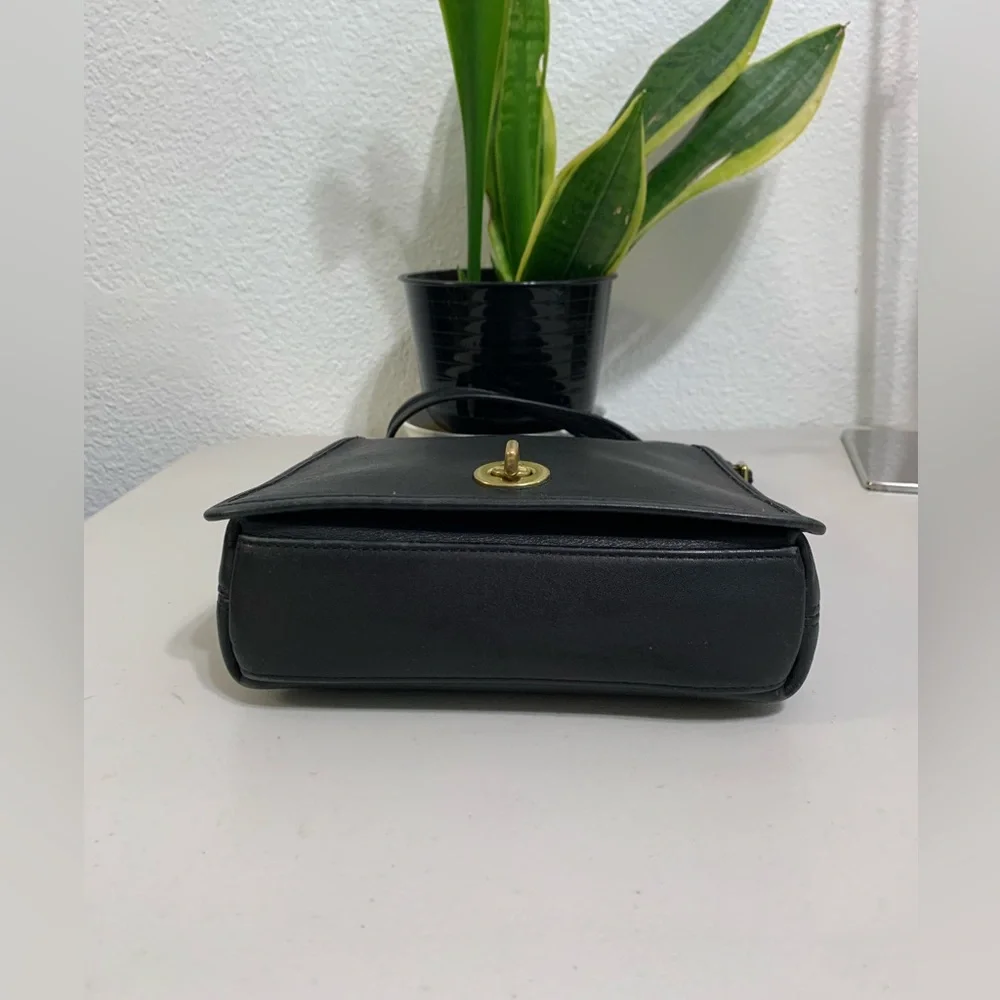 💕👜Vintage Coach Black Leather Crossbody Satchel💕👜 - Picture 7 of 11